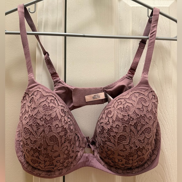 Victoria's Secret Other - Victoria's Secret Lace Lined Demi / size 36D